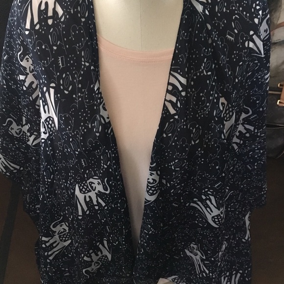 lightweight Dark Blue/Gray Elephant Kimono NWT - Picture 2 of 5